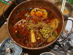 -成都你六姐·牛肉冒菜(上海环宇荟店)