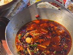 -川流不息·地道川菜·小龙虾(松东路店)