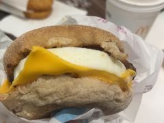 -麦当劳(上海虹桥站30B检票口楼上)