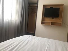 -布丁严选酒店(杭州武林西湖文化广场地铁站店)