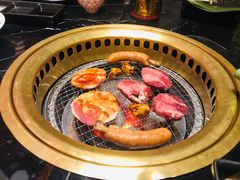-山川小町·极番烧肉(新地假日广场店)