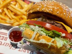 -The Habit Burger Grill 哈比特汉堡(复兴soho店)