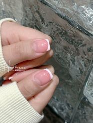 -花岐款式专研健康美甲沙龙