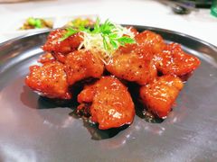 红酒泡沫牛仔粒-荟廷·晶萃(陆家嘴尚悦湾店)