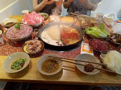 -赵美丽·重庆社区火锅·直营店(火车东站·中豪国际店)