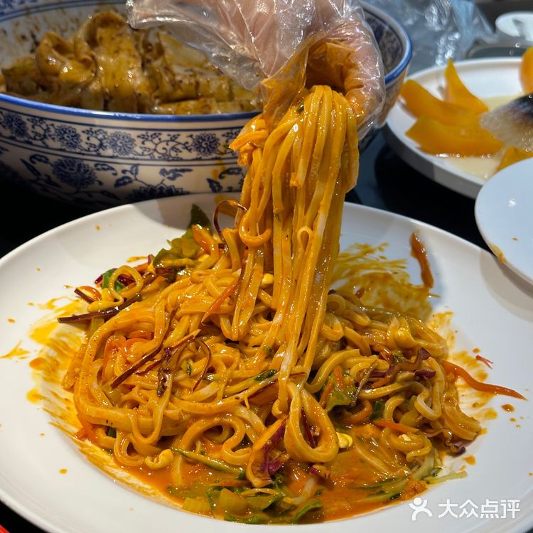西安钟楼附近！超多人逛吃的宝藏地方