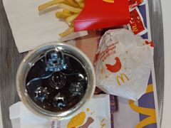 -麦当劳(莘松路芭比伦DT店)