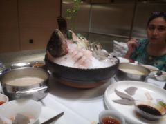 -红鼎豆捞·非遗鲍皇汤火锅(宝丰路店)