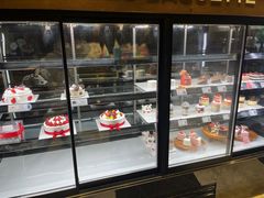 面包甜点陈列柜-巴黎贝甜(银城东苑店)