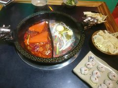 -渝大龙重庆火锅(温泉月亮湾店)