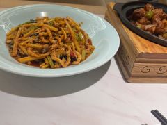-荷花亭·湖北融合菜(中商广场店)