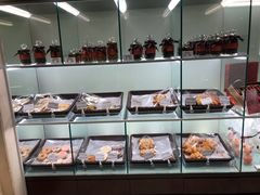 面包甜点陈列柜-西点坊(浦东香格里拉店)