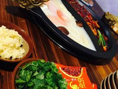 -黄潇洒老火锅(九眼桥宏济巷店)