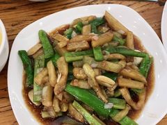 地三鲜-南磨房食府(燕莎奥特莱斯购物中心店)