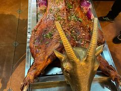 烤全羊-壹号院音乐餐厅•烤全羊•新疆菜(浐灞店)