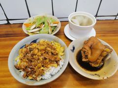 -红猪卤肉饭(大西洋美食城店)