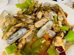 辣炒蛏子-宾朋海鲜特色美食餐厅·纯手工鲅鱼水饺(兴海路店)