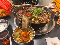 -鸿顺老铁锅美蛙鱼府(解放碑店)