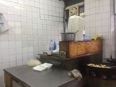 -黄阿姨锅贴大王(万航渡路店)