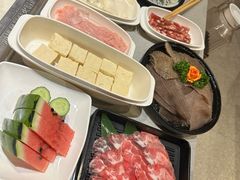 -海底捞火锅(新松江路生日主题店)