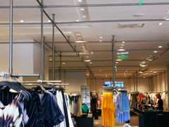 -URBAN REVIVO(欢乐海岸购物中心店)