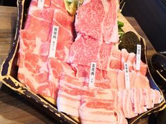 -我那覇豚肉店(カフーナ旭橋店)
