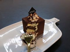 -UNI UNI(环亚凯瑟琳店)