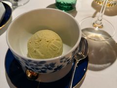 -新荣记(BFC外滩金融中心店)