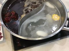 鸳鸯双味汤锅-潮泰牛肉火锅 · 创于1992年(车公庙店)