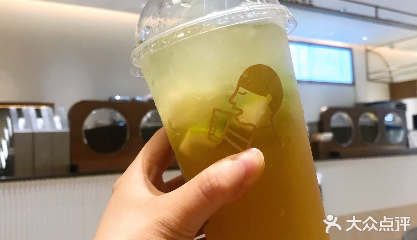 这个夏天属于喜茶——“暴风冰球”
