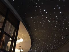 -亚洲国际大酒店·云顶阁旋转自助餐厅