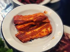 辣五花肉-马路牙子烧烤音乐酒馆(望京店)