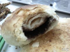豆沙馅内部-隆盛园火勺馄饨面(十一纬路店)
