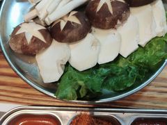 -青瓦炭韩潮烤肉(花园道店)