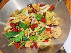 -霸气大叔干锅鸭头·龙虾烧烤·川菜·赛事直播(三里屯店)