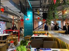 大堂-钢管厂五区小郡肝串串香火锅(人民广场店)