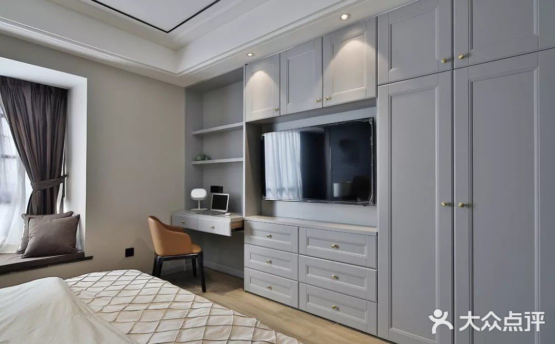 看极简风如何弱化满墙衣柜的压迫感!