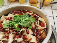-晓彭肥肠鸡·泡椒鸡火锅(水木天地店)