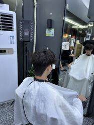 -藤野造型专业烫染接发