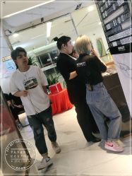 -罗亚帝造型·烫发染发
