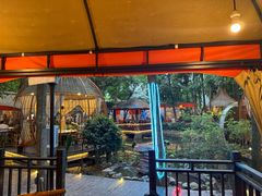 -二荆条·蜀鲜汇城市森林火锅