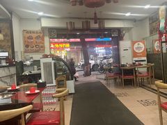 -烧哥美蛙肥肠鱼火锅·十五年社区店