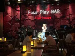 -FOUR PLAY BAR