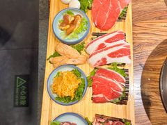 -明洞阿姨·韩式酱蟹烤肉·创意料理(三元桥店)