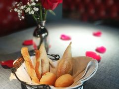 -弦月窗LUNETTE BY AMANDA(复兴路店)