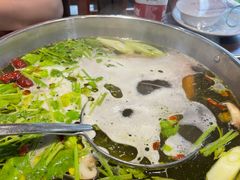 -乡土黄·鲜牛肉火锅·小龙虾(兴业街店)