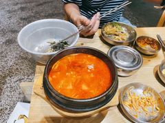 海鲜嫩豆腐汤-姜虎东白丁烤肉(苏州中心店)