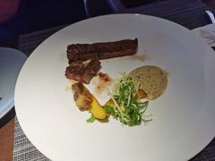 -卡普里披萨·牛扒·下午茶