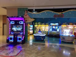 -探奇乐园蹦床公园(日月广场店)