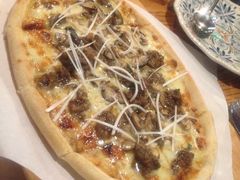 烤牛肉披萨-I HOLIC艾豪丽披萨(KKone店)